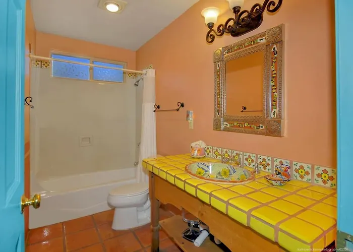 King Bedroom - Shared Hot Tub - Breakfast Included Appartement *