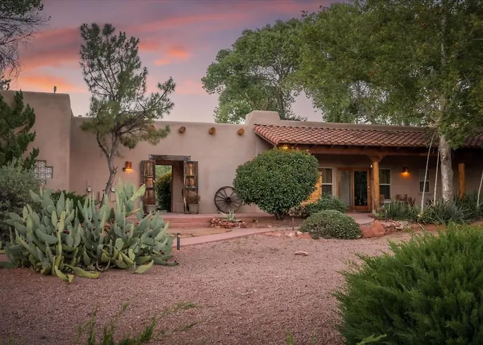 King Bedroom - Shared Hot Tub - Breakfast Included Appartement Sedona