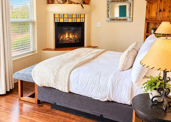 King Bedroom - Shared Hot Tub - Breakfast Included Apartment Sedona